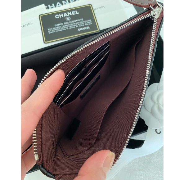 BRAND NEW Chanel Classic Small O-Case - Picture 3 of 16